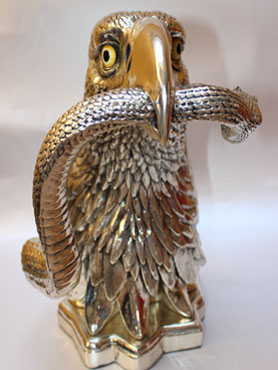 CABEZA DE ÁGUILA CON SERPIENTE EN ARTESANIAS DE PLATA 