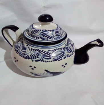 TALAVERA CAFETERA 18 CM DE ALTURA