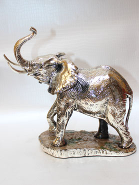 ELEFANTE CAMINANDO EN ARTESANÍAS DE PLATA 