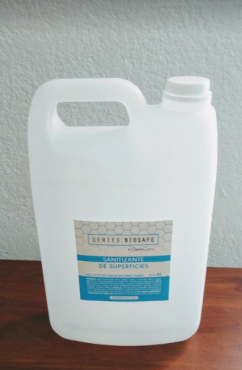 SANITIZANTE PARA SUPERFICIES DE 4 LITROS