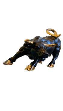 TORO CON ACCESORIOS EN BAÑO DE ORO ARTESANÍAS DE PLATA