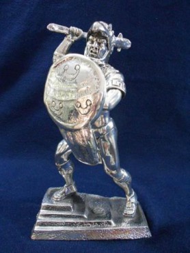 CABALLERO ÁGUILA MEDIANO ARTESANÍAS EN PLATA