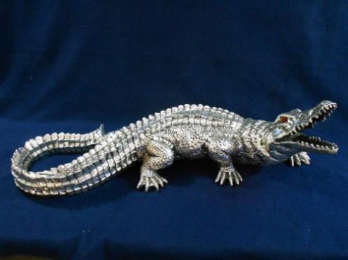 COCODRILO ANTESANÍAS EN PLATA