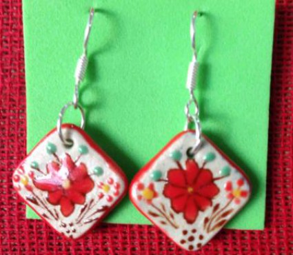 Aretes Flor elaborados en cerámica de alta temperatura