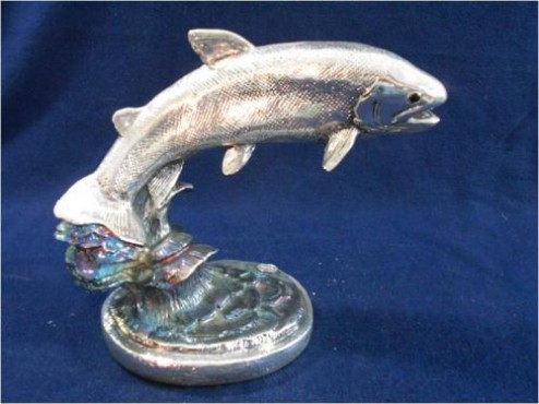 PEZ TRUCHA SALTANDO ARTESANÍAS DE PLATA