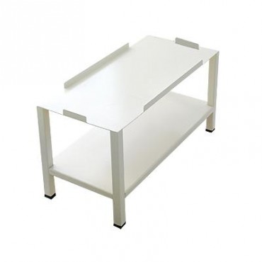 Gabinete metálico para PC tipo torre.