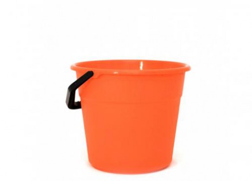 Cubeta Zury Con Asa 7.5 Lts, EUROPLAST